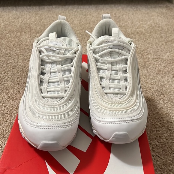 Air max 97 size 6 1/2 - Picture 2 of 7